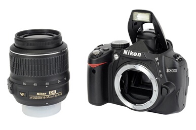 Nikon D3000 + 18-55 VR