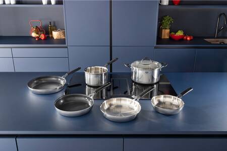 MENASTYL Poêle Triply 32 Cm Inox 18/10 - Fabriquée En France - Ultra Résistante, Compatible Induction & Tous Feux