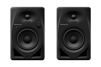 Type d'amplificateur Classe D avec DSP 96 kHz / Deux modes sonores optimisés pour le DJing et la production musicale / Bluetooth® intégré Modèles DM-50D-BT et DM-40D-BT pour une écoute sans fil / Facile à utiliser Connexions RCA, mini-jack, et TRS avec commandes frontales accessibles.