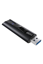 Clé USB, 512 Go, 3.0 Sur Fond Noir Banque D'Images et Photos Libres De  Droits. Image 93070466