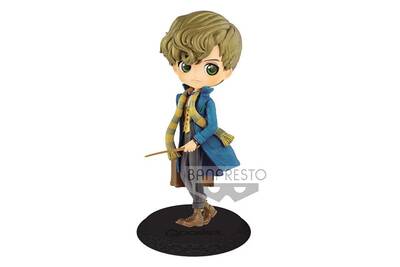 Figurine Bandai S A Figurine Q Posket Les Animaux Fantastiques Norbert Dragonneau Darty