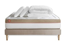 Pack prêt à dormir matelas LE COSY 140x190cm Mémoire de forme - Ep. 30cm + sommier Beige + 2 oreillers + couette 240x220cm