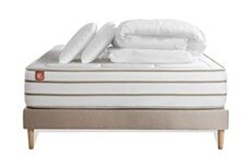 Pack prêt à dormir matelas LE DOUILLET 140x190cm Mémoire de forme BioVisco + sommier kit Beige + 2 oreillers + couette