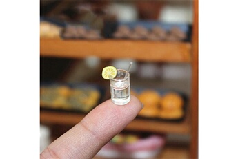 Autres jeux de construction Wewoo 5 pcs mini tasse d'eau au citron miniature maison de poupée accessoires tasses jouet décoration cadeaux jaune de
