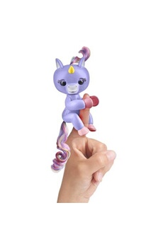 figurine pour enfant wowwee fingerlings bébé licorne interactif violet