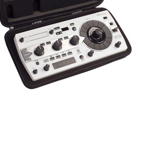 UDG Creator Headphone Case Large Black U8200BL - Custodia Rigida Per