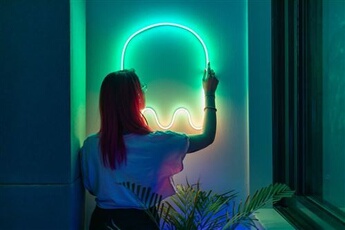 guirlande lumineuses twinkly lumière décorative led intelligente effet néon tube lumineux alexa google wi-fi bluetooth music 2m