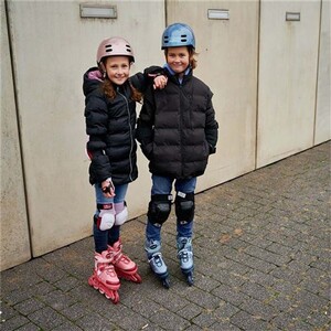 Kinder Inline Skates –Verstellbar Gr. 33-36 - mit Schützer (Gebraucht Kinder Inline Skates –Verstellbar Gr. 33-36 - mit Schützer (Gebraucht
