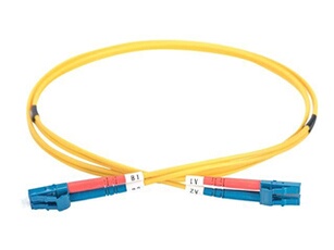 - Cordon de raccordement - mode unique LC (M) pour mode unique LC (M) - 2 m - 2 m - fibre optique - 9 / 125 micromètres - OS2 - démarré, sans
