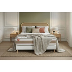 Matelas 200 x 200 cm Le Délicat - Ressorts ensachés - Ep : 26 cm - sommier Blanc avec 2 oreillers et couette