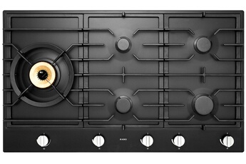 Revêtement émaillée noir graphite - Largeur 90 cm / 5 foyer gaz dont 4 brûleurs A+ et un Super Vario wok / Puissance du foyer principal 4600 W - Brûleurs monobloc / Grilles en fonte émaillée - Sécurité thermoélectrique