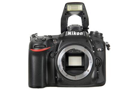 Nikon D7100 Appareil Photo Reflex Numérique 24,1 Mpix - Boîtier Nu Capteur DX - 51 Points AF Professionnel