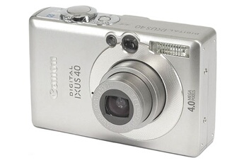 IXUS 40