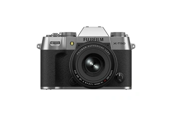 Autofocus assisté par intelligence artificielle à apprentissage profond pour la détection de sujet / Capteur X-Trans CMOS 5 HR de 40,2 mégapixels / Stabilisation d'image dans le boîtier (IBIS) jusqu'à 7,0 stops / Molette de simulation de film dédiée offrant un accès rapide aux 20 simulations de film (incluant le mode REALA ACE)