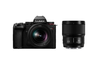 Appareil photo hybride Panasonic Lumix S5 Mark II + S 20-60mm f/3.5-5.6 + S 50mm f/1.8