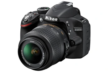 Nikon D3200 + AF-S DX NIKKOR 18-55mm Kit d'appareil-photo SLR 24,2 MP CMOS 6016 x 4000 pixels Noir