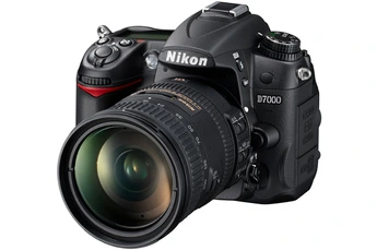Appareil photo Reflex Nikon D7000 KIT + AFS DX 18-200mm