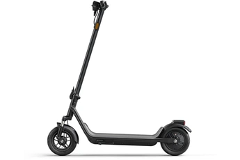 Trottinette légère - Puissance moteur nom/max : 300/600W / Batterie 48V 5,2AH - Autonomie 30 km / Temps de charge 6H - Etanchéité IP67 / Les + du produit : Légère, seulement 15,6kg