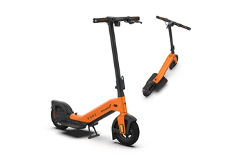 Pure Electric - Pure x McLaren Special Edition 710 W Orange Papaye